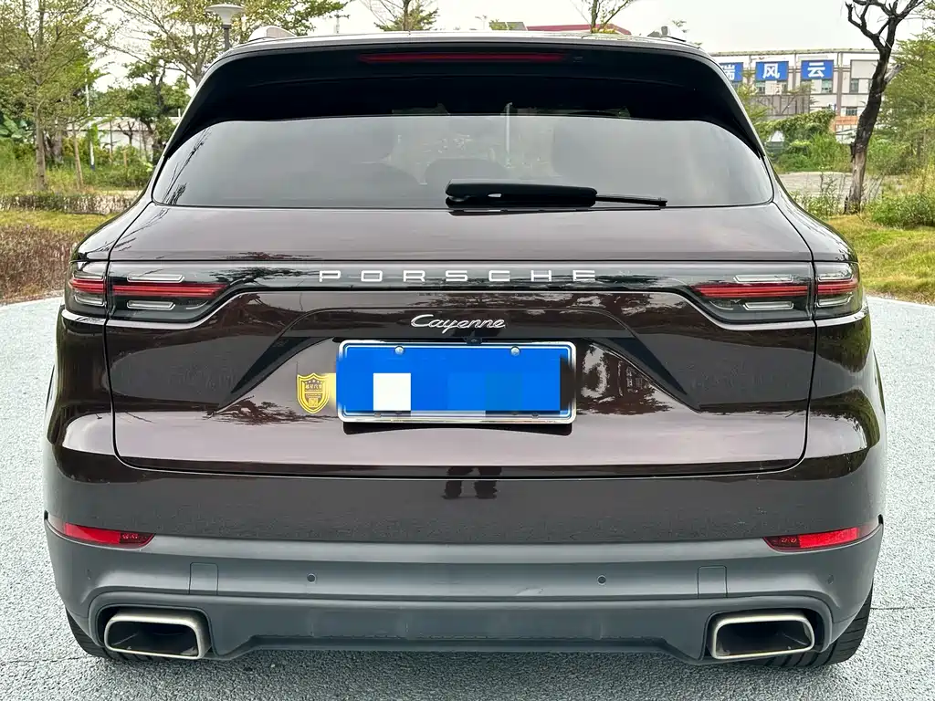 PORSCHE CAYENNE