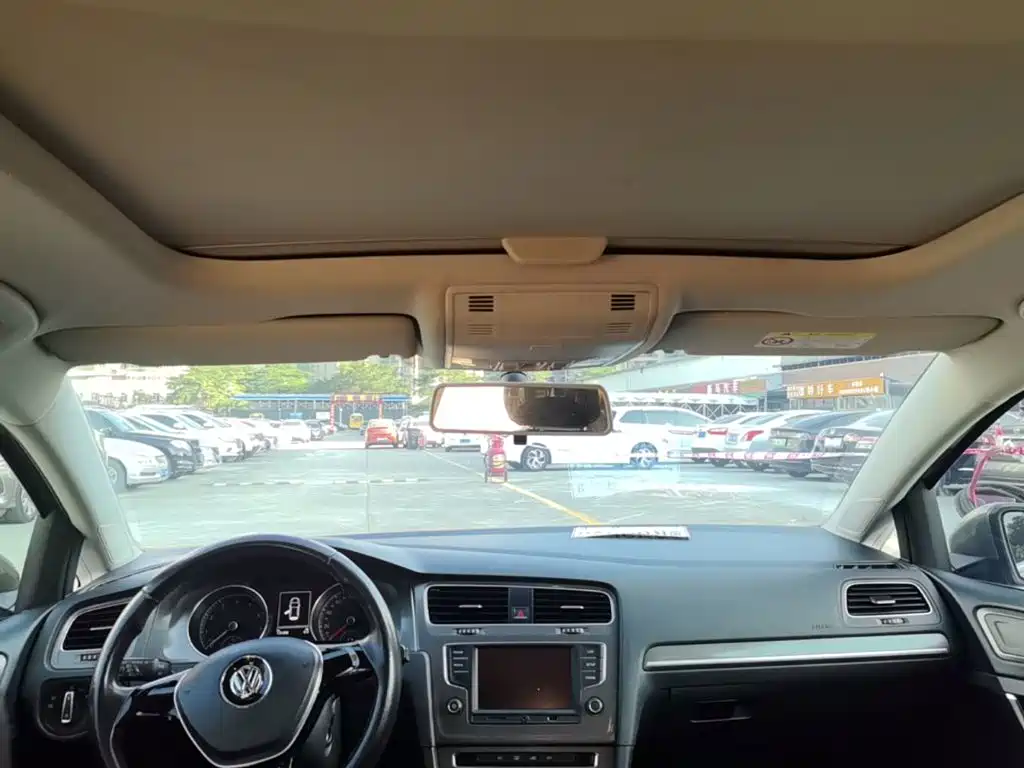 Volkswagen Golf — миниатюра 18
