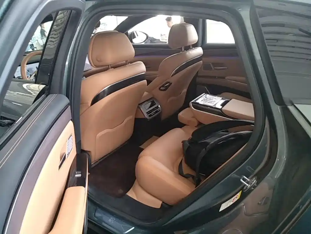 BYD Хань Ли — миниатюра 17