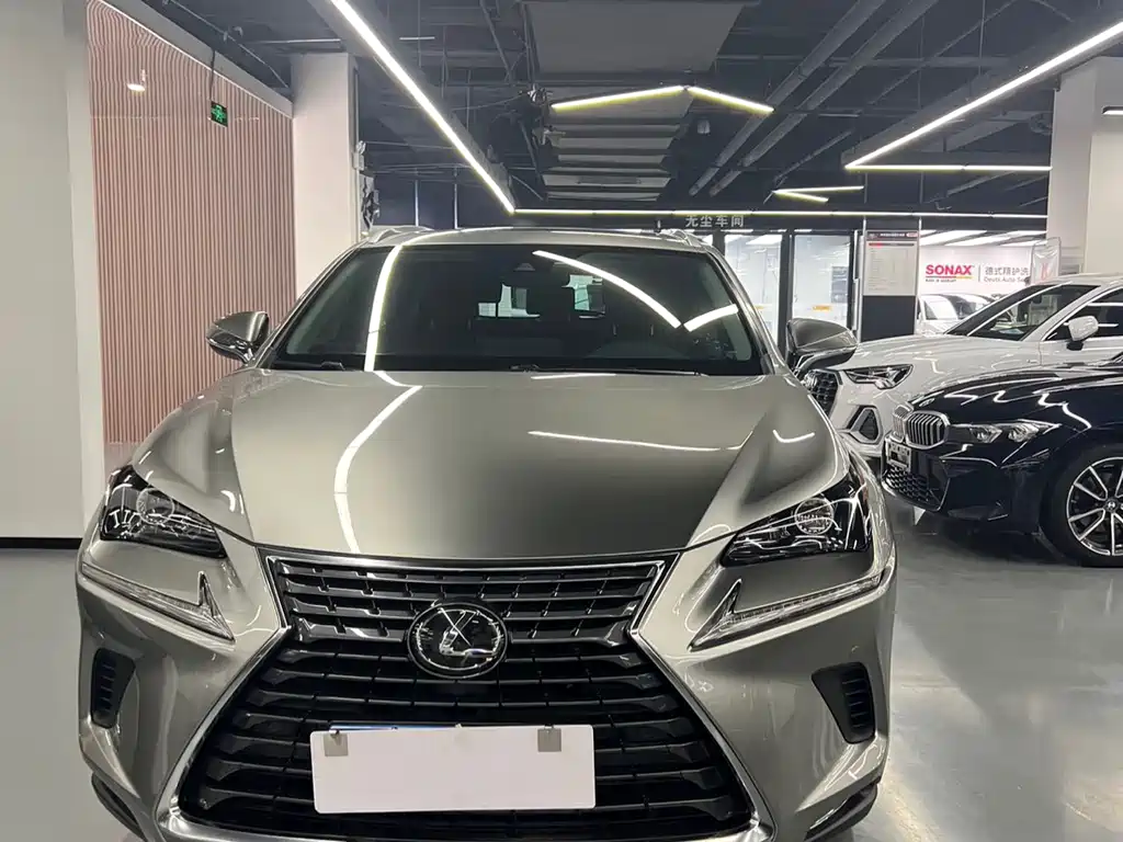 Lexus NX 2020 200 VI