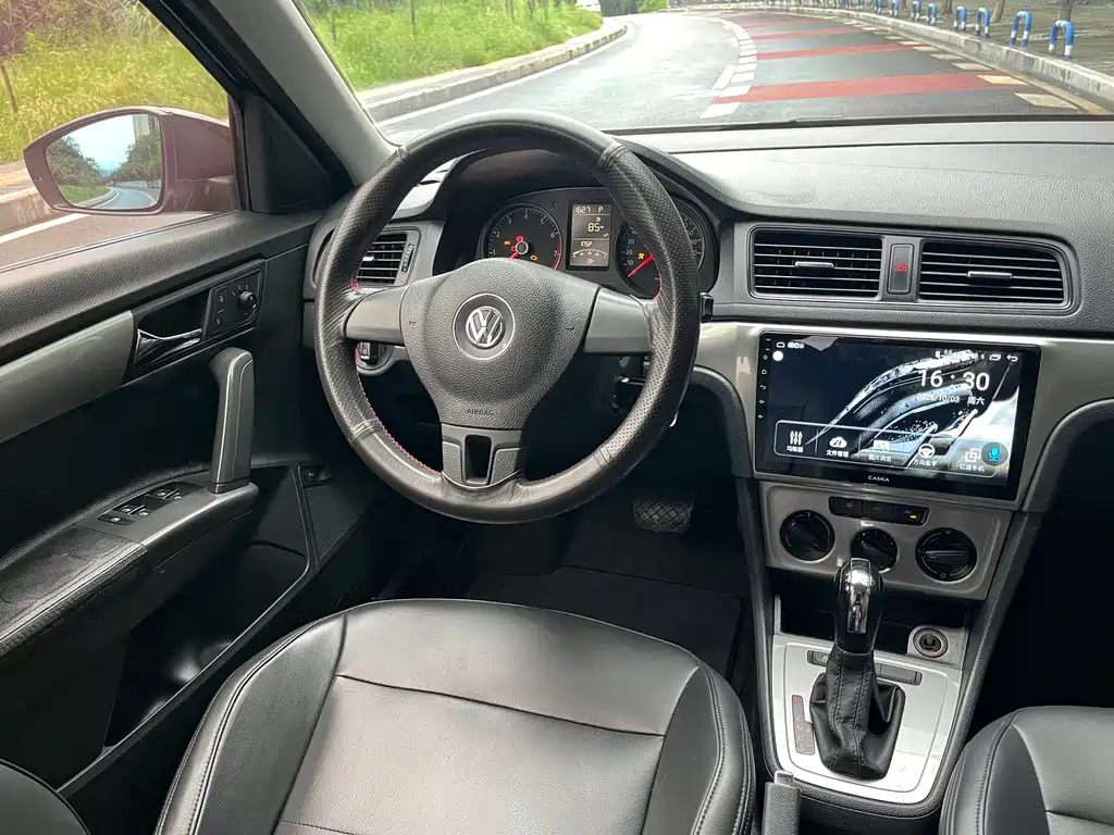 Volkswagen Lavida — миниатюра 9