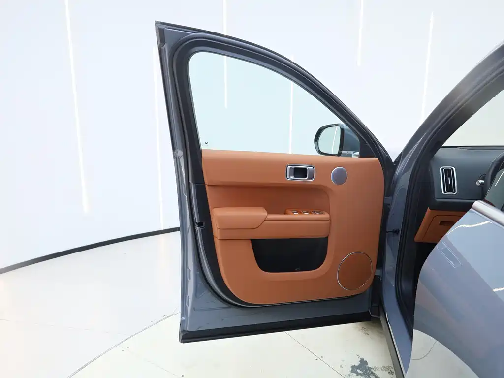 Li Auto Li L8 — миниатюра 15