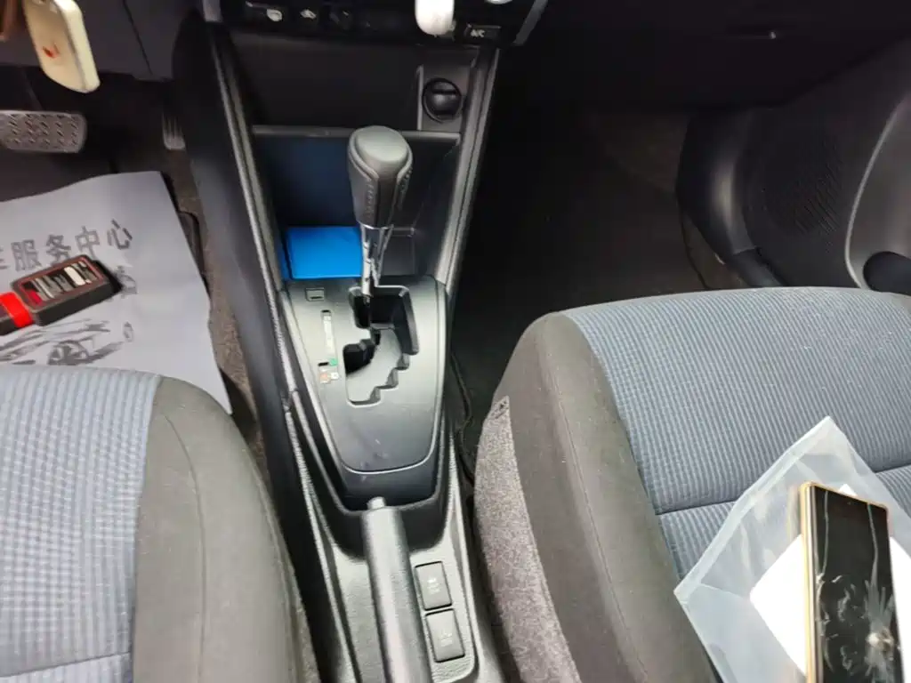 Toyota Yaris L — миниатюра 14