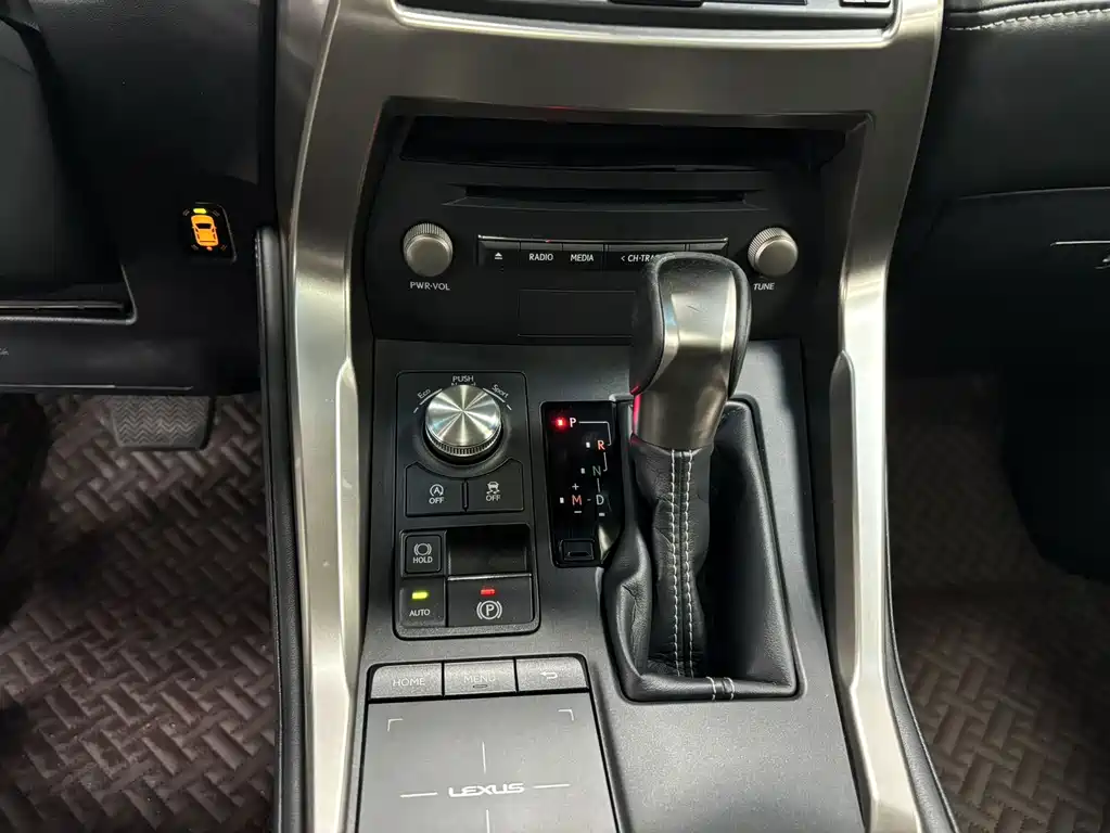 Lexus NX — миниатюра 21