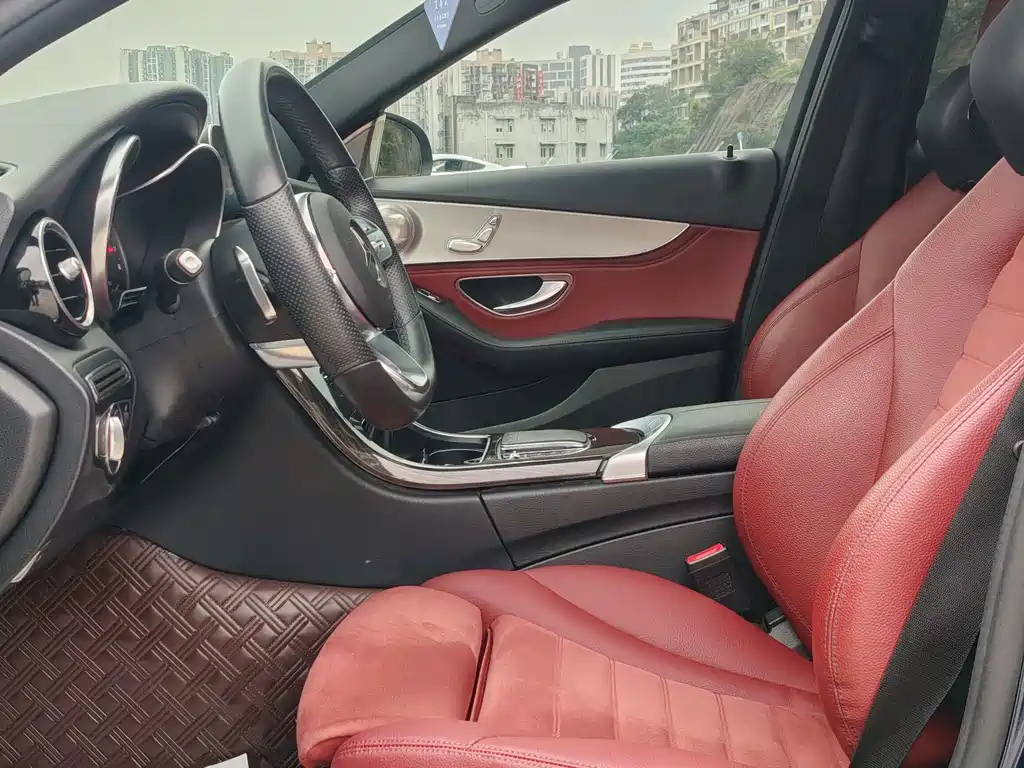 Mercedes-Benz C-Class — миниатюра 6