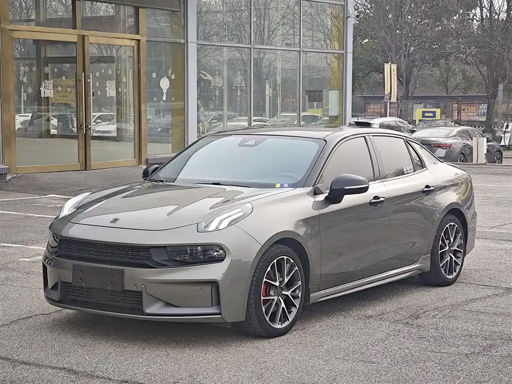 Lynk & Co 03 2022