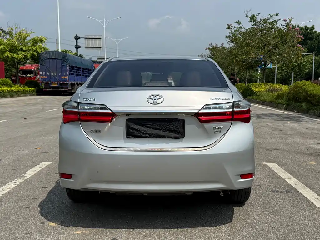 Toyota Corolla — миниатюра 5