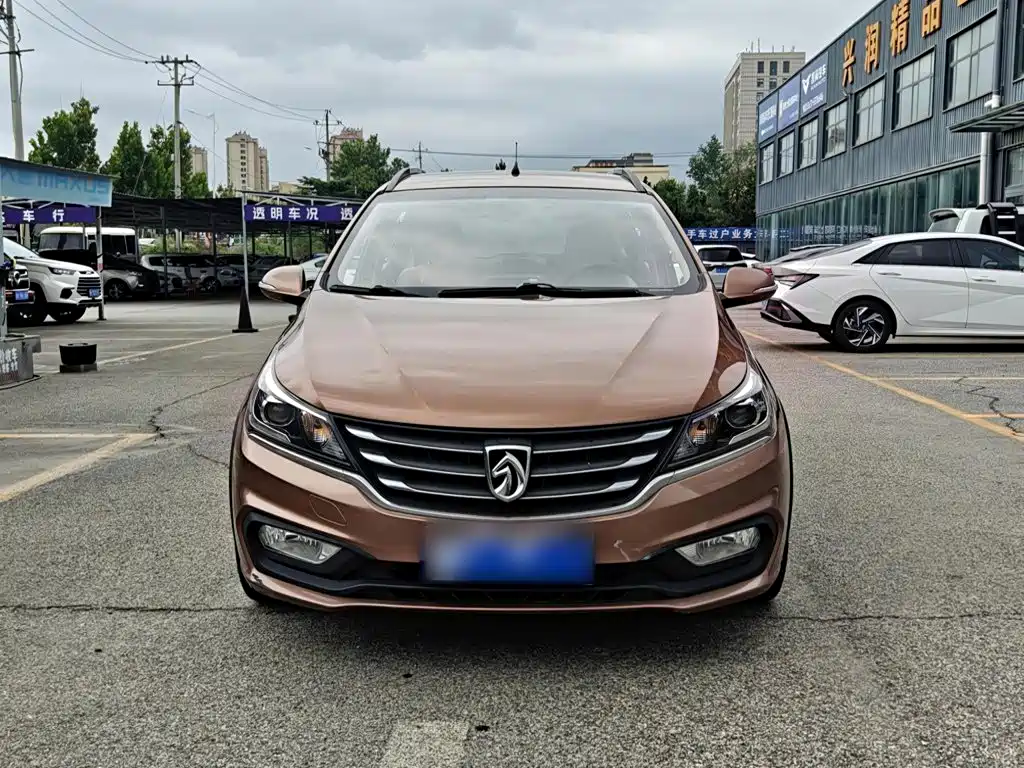 Baojun 310W — миниатюра 3