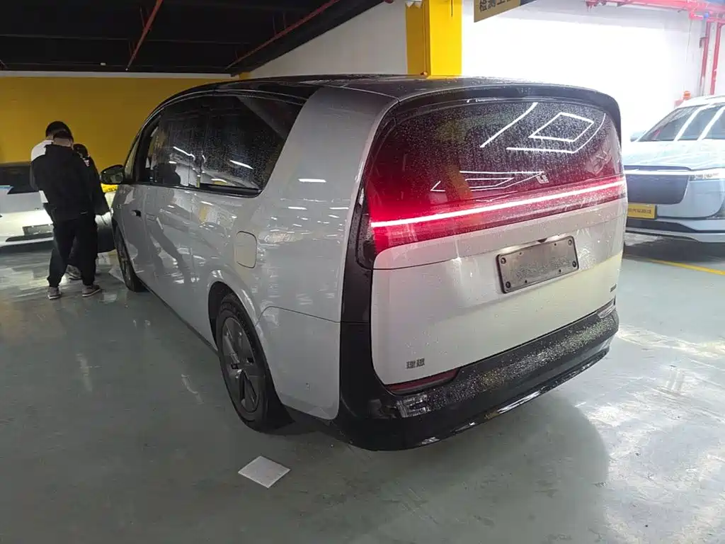 Li Auto Li MEGA — миниатюра 5