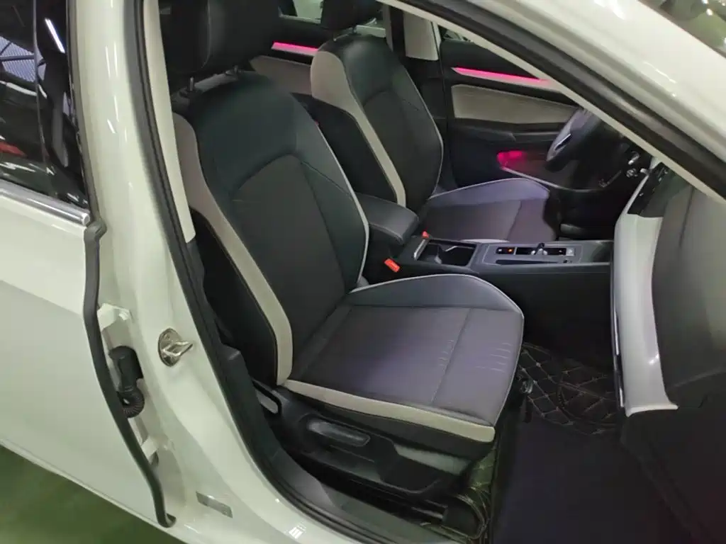 Volkswagen Golf — миниатюра 25