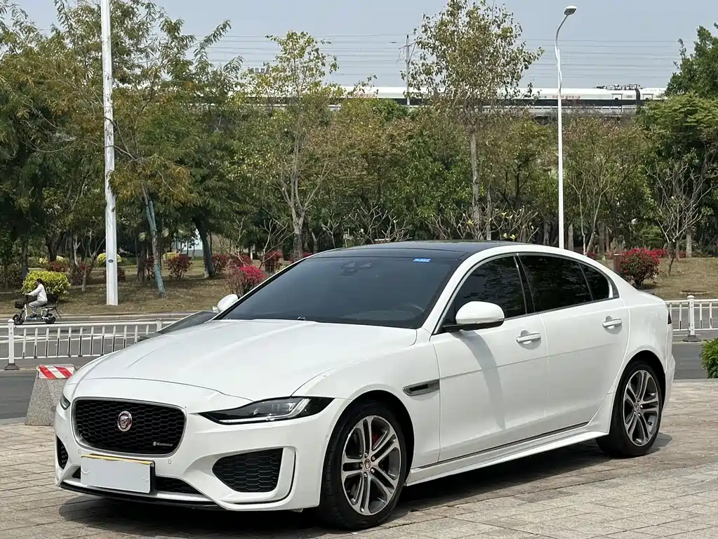 Jaguar XEL 2020