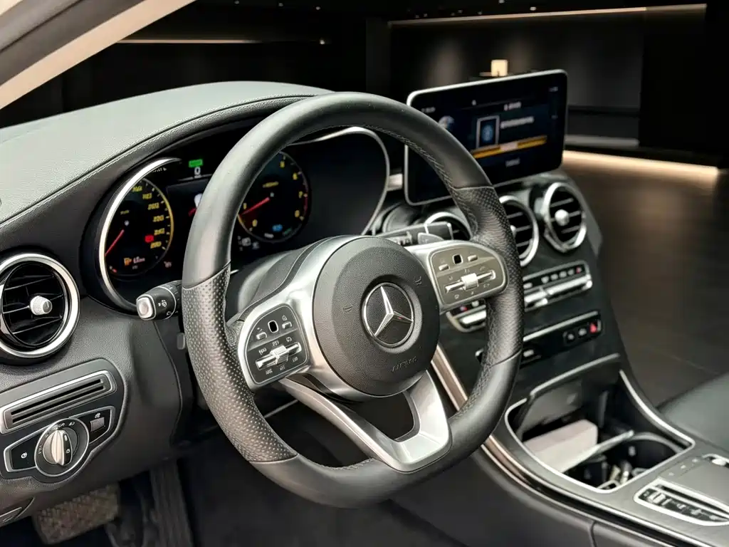 Mercedes-Benz C-Class — миниатюра 8