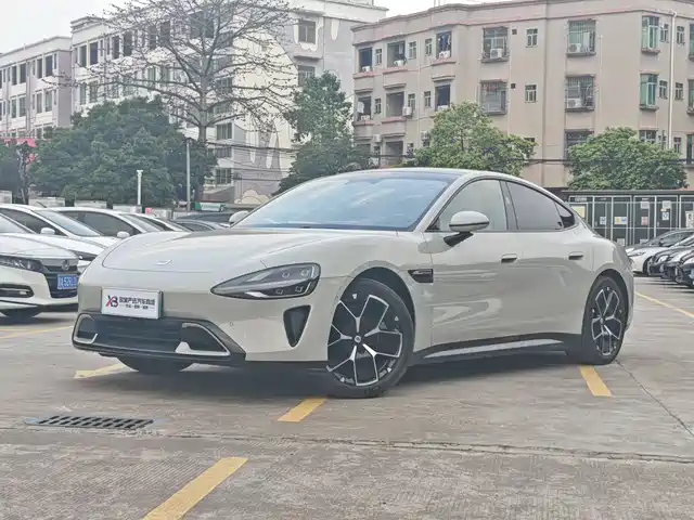 XIAOMI CAR XIAOMI SU7 2024