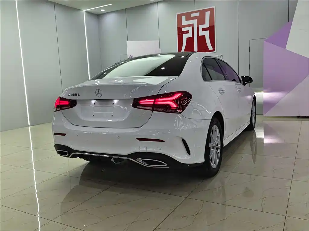 MERCEDES-BENZ A CLASS