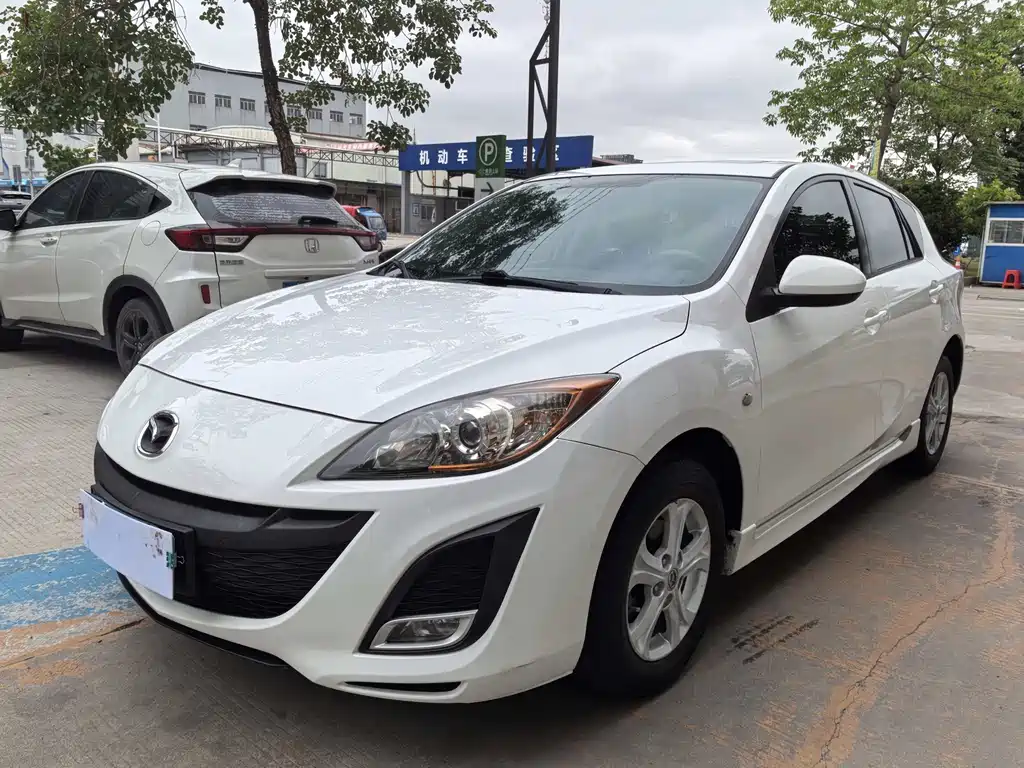 Mazda 3 Xingcheng 2013