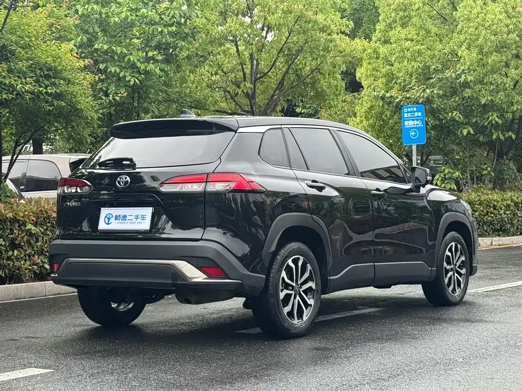 Toyota Frontlander 2023 2.0L CVT Luxury