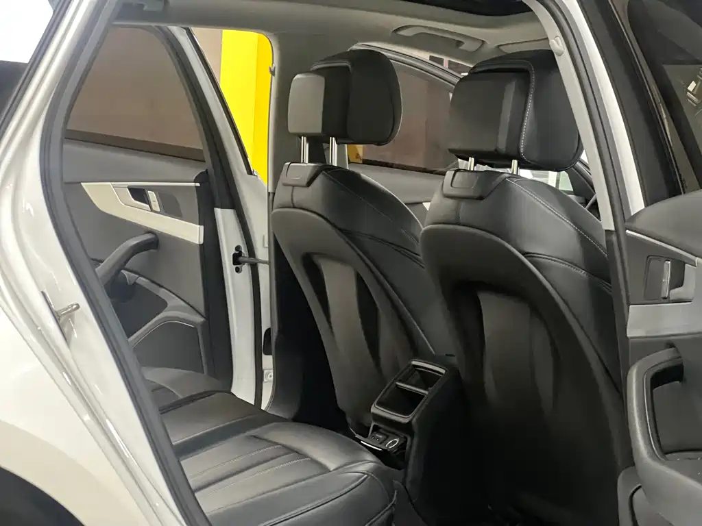 Audi A4L — миниатюра 6