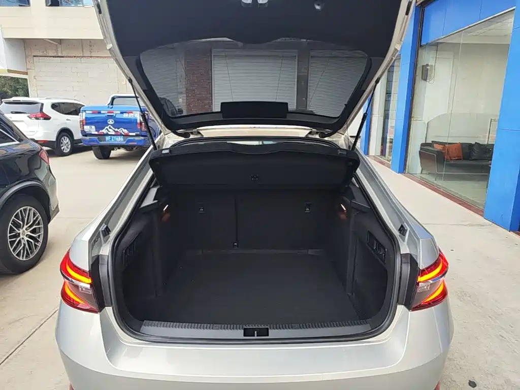 Skoda Superb — миниатюра 19