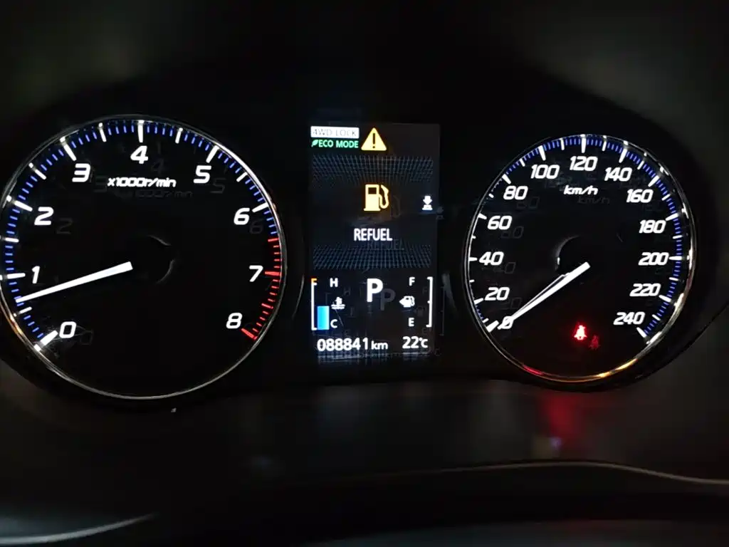 Mitsubishi Outlander — миниатюра 12
