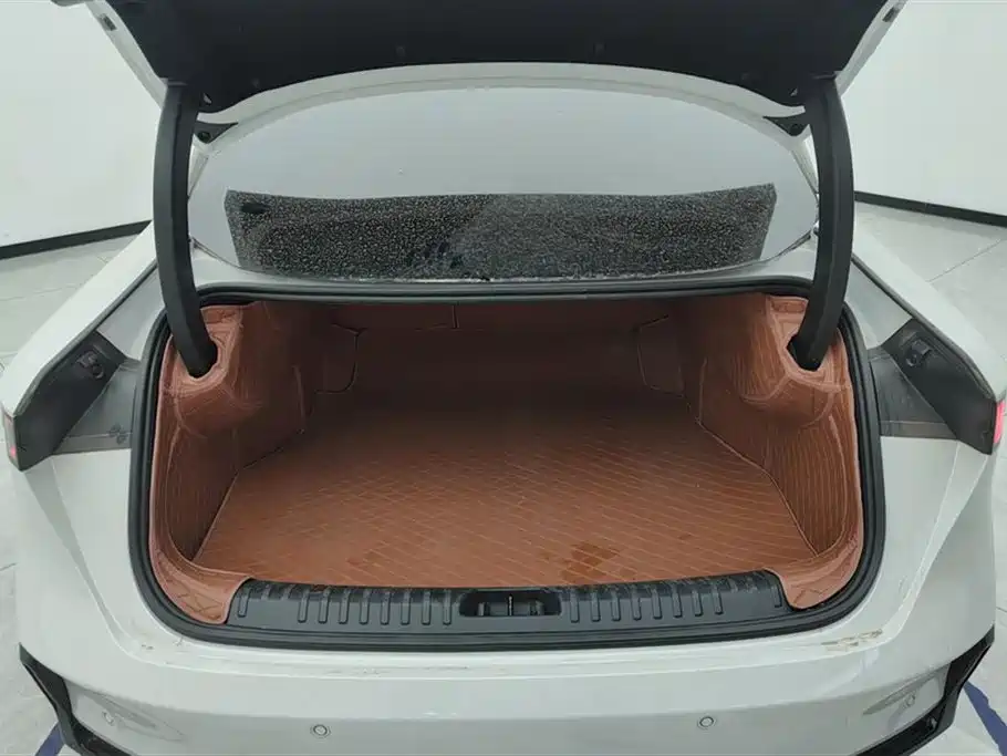 Lynk & Co 07 EM-P 2024 EM-P 126 Pro