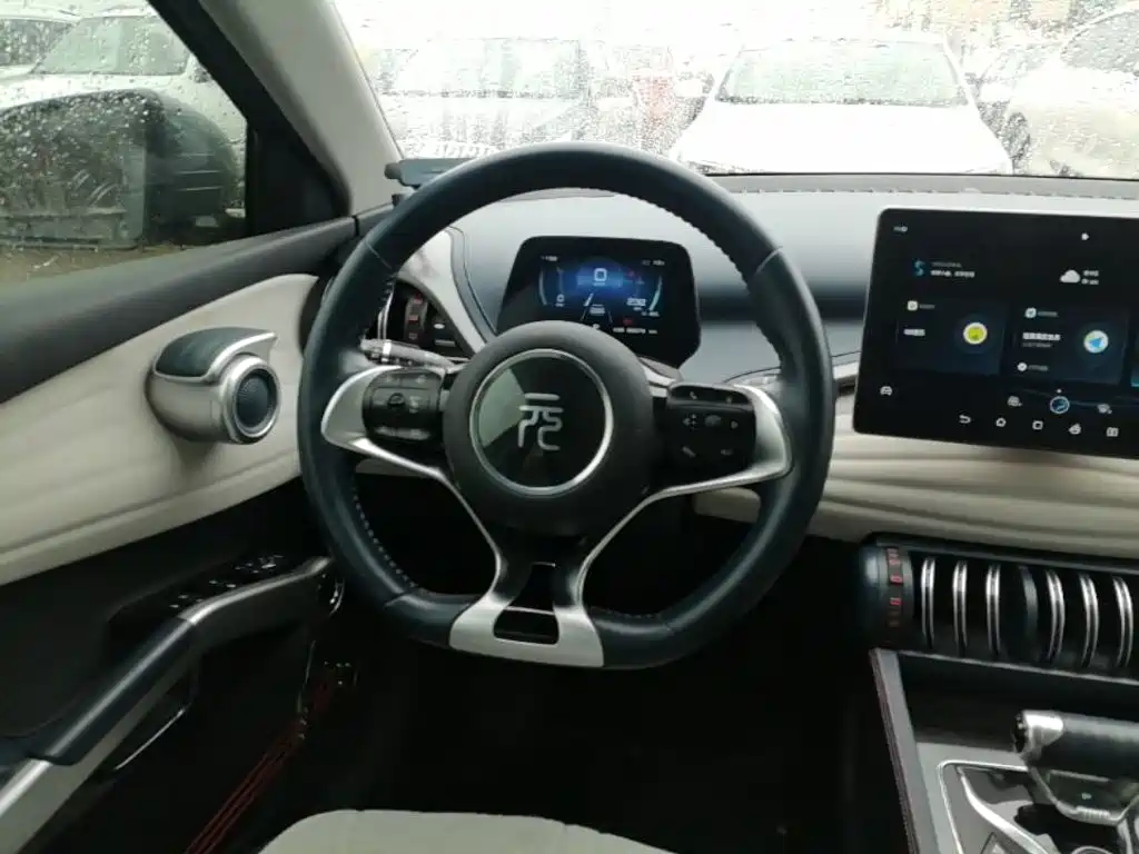 BYD Yuan Plus — миниатюра 11
