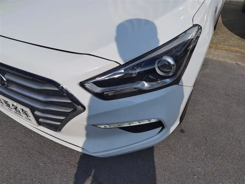 Hyundai Mistra 2017 1.6T AT GLS V