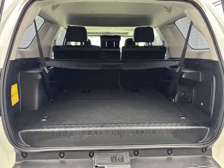 Toyota 4Runner — миниатюра 7