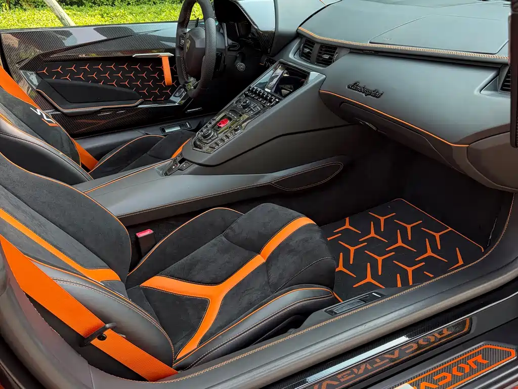 Lamborghini Aventador 2013 LP 700-4 Roadster