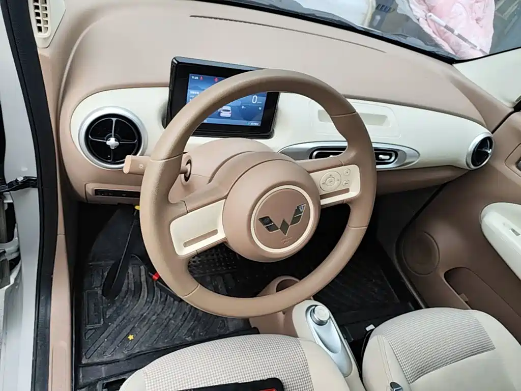Wuling MINIEV — миниатюра 10