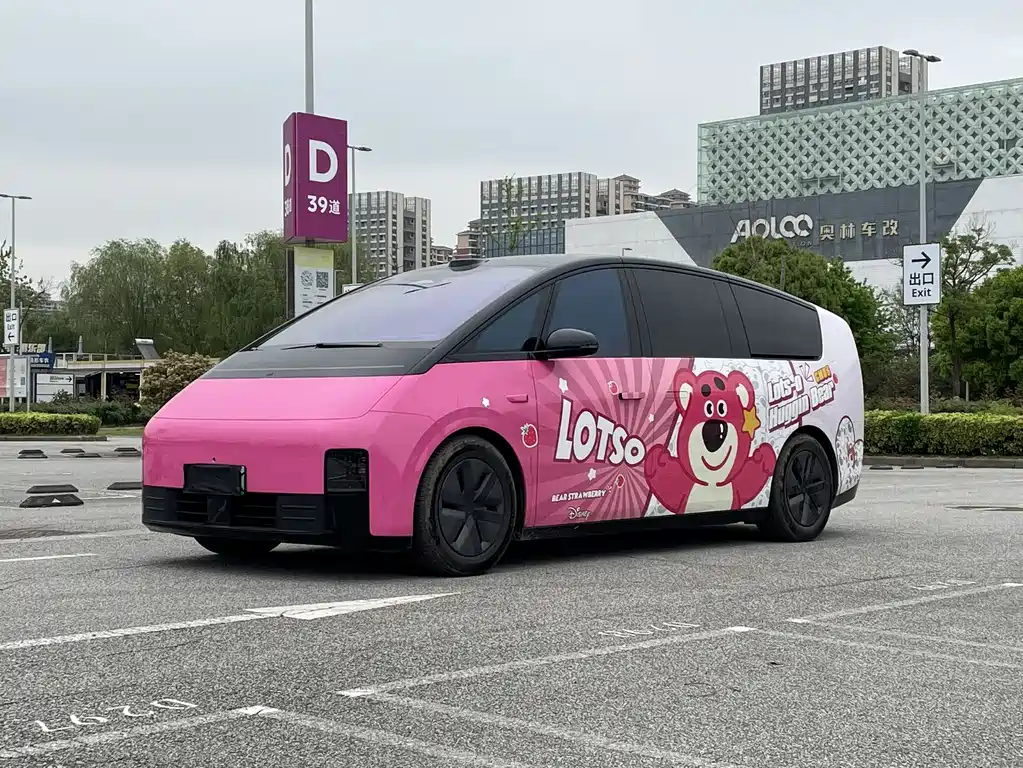 Li Auto Li MEGA 2025