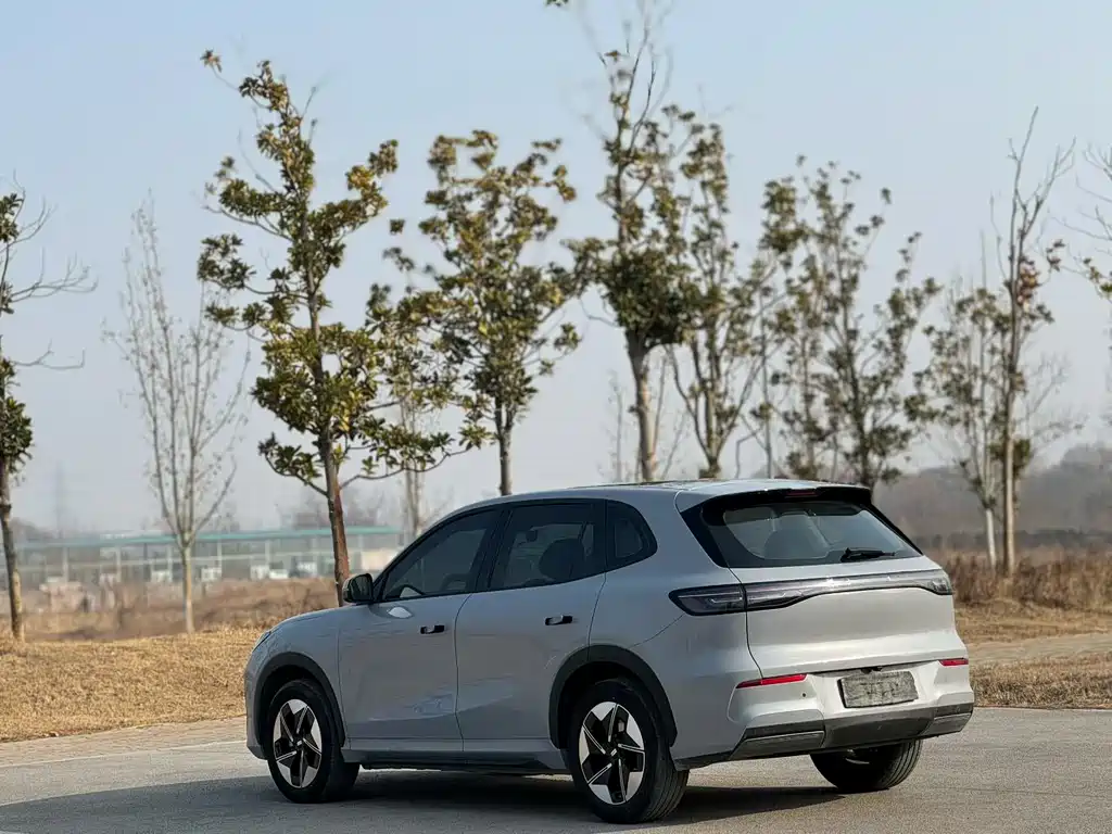 GEELY GALAXY GALAXY E5