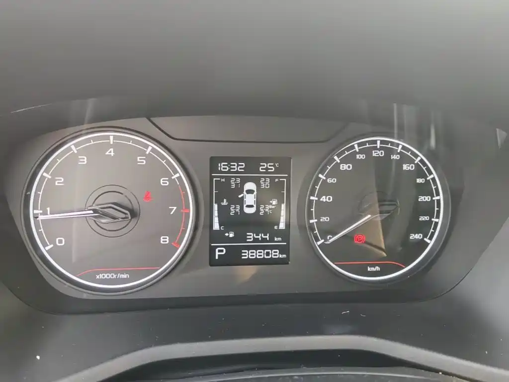 Geely Emgrand — миниатюра 9