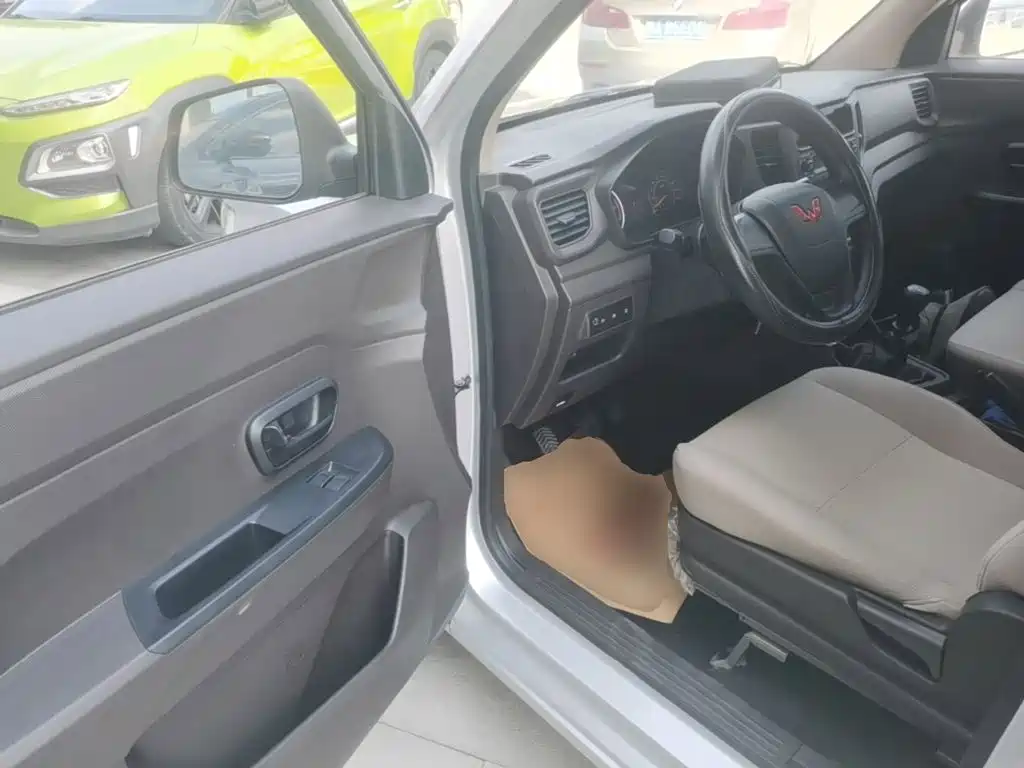 Wuling Hongguang V — миниатюра 16