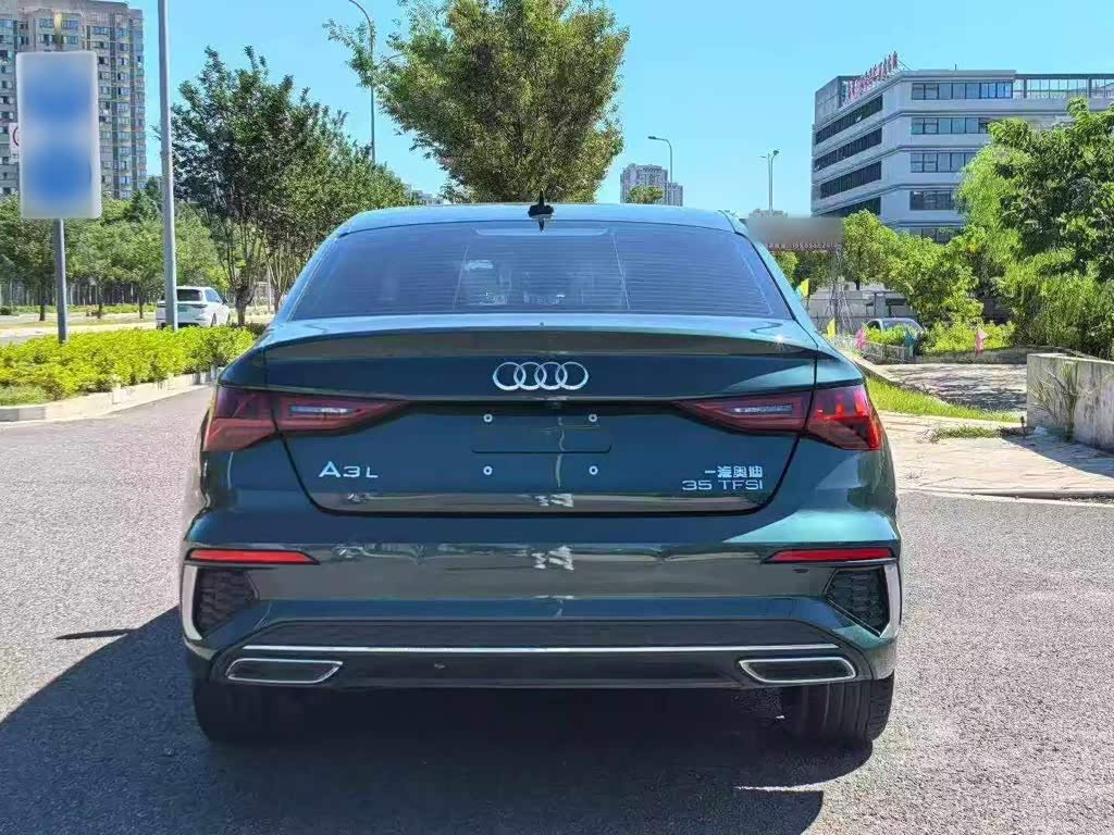 Audi A3 1.4 л 2023 г. Зелёный, пробег 49600 км