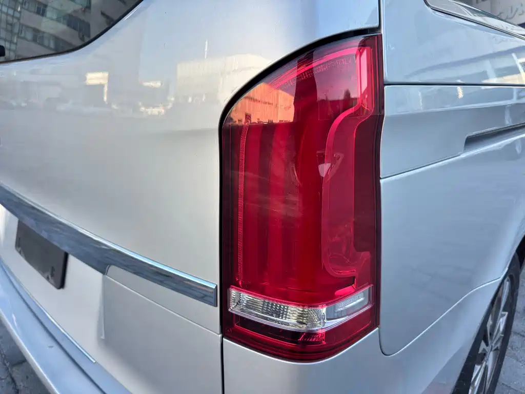 Mercedes-Benz V-Class — миниатюра 24
