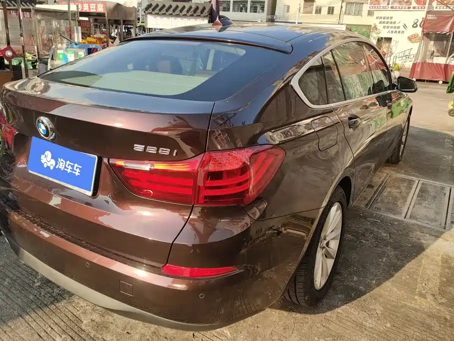 BMW 5 Series GT — миниатюра 3