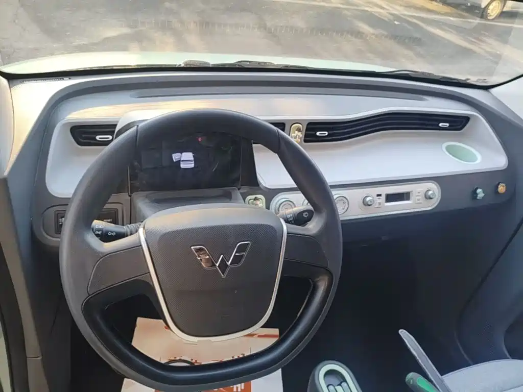Wuling MINIEV — миниатюра 11