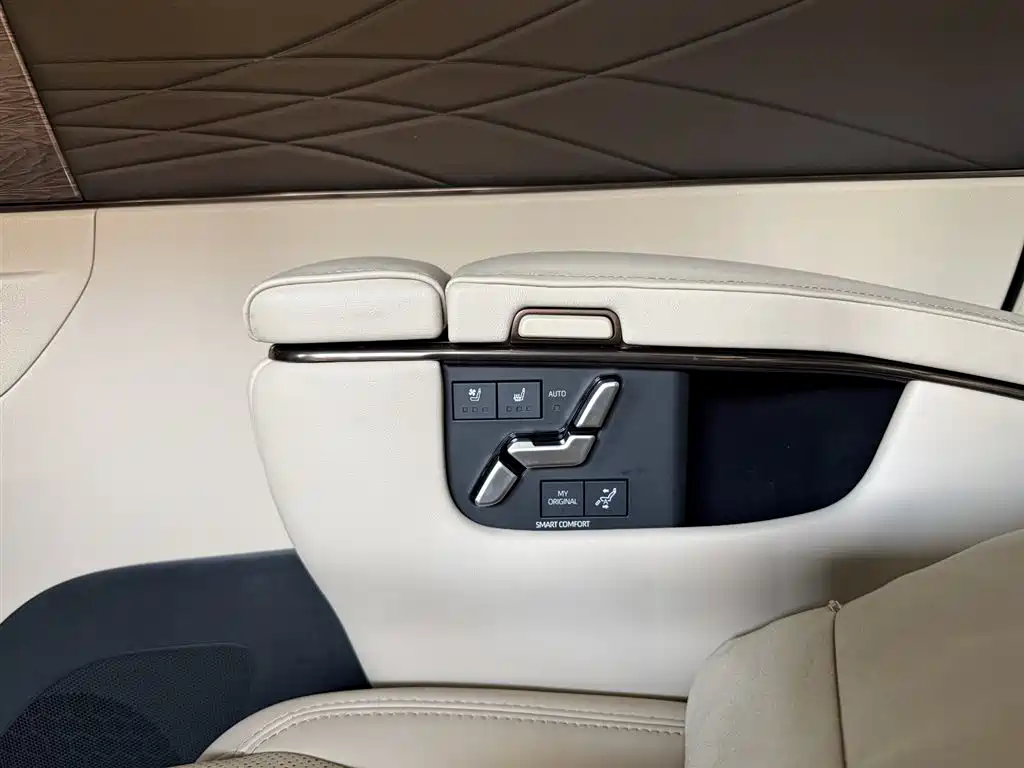 Toyota Alphard — фотографии объявления, Фото 27