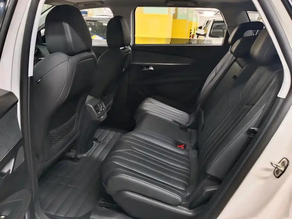 Peugeot 5008 — миниатюра 8