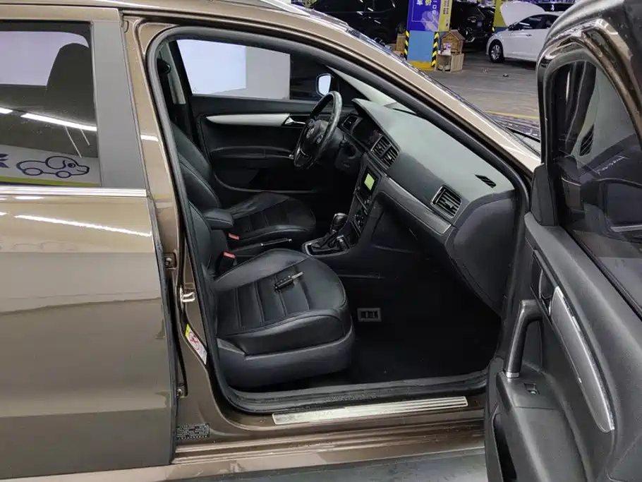 Volkswagen Gran Lavida — миниатюра 8