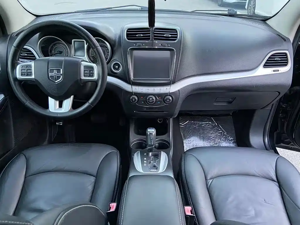 Dodge Journey — миниатюра 11