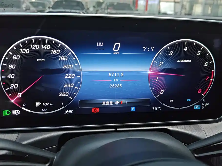 MERCEDES-BENZ C CLASS