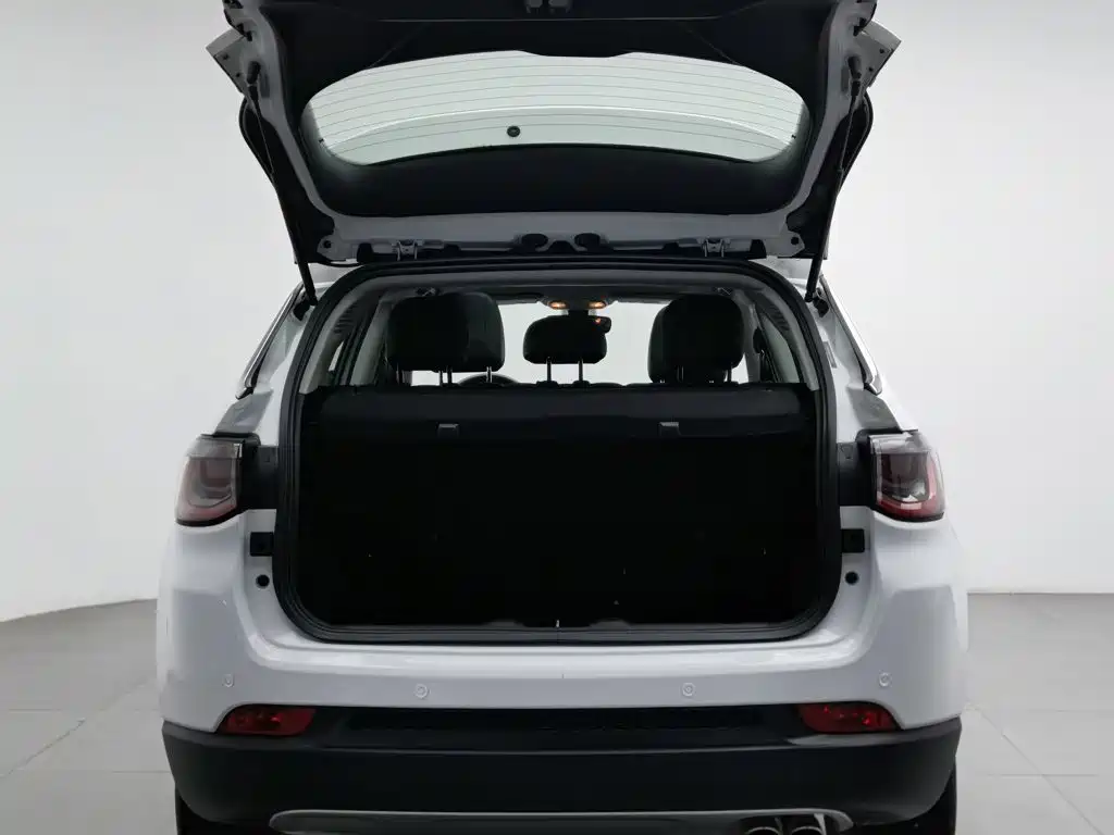 Jeep Compass — миниатюра 16