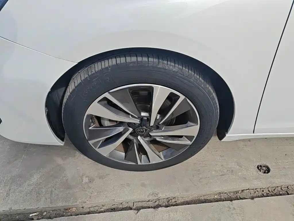 Peugeot 408 — миниатюра 23