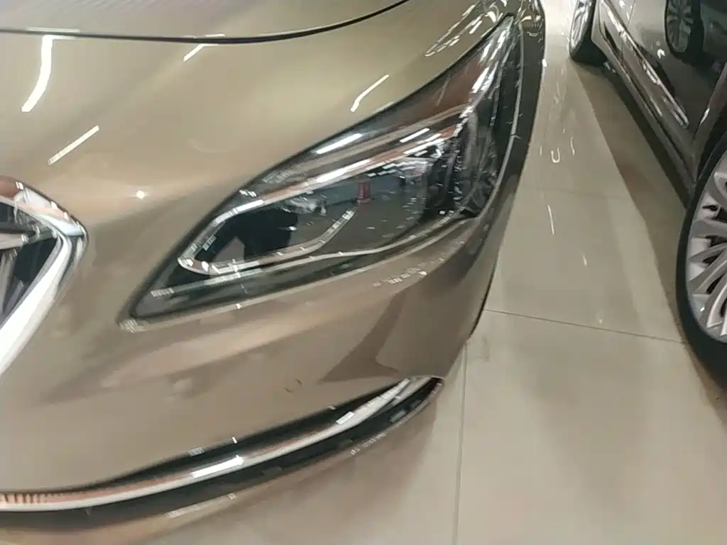 Buick LaCrosse — миниатюра 24