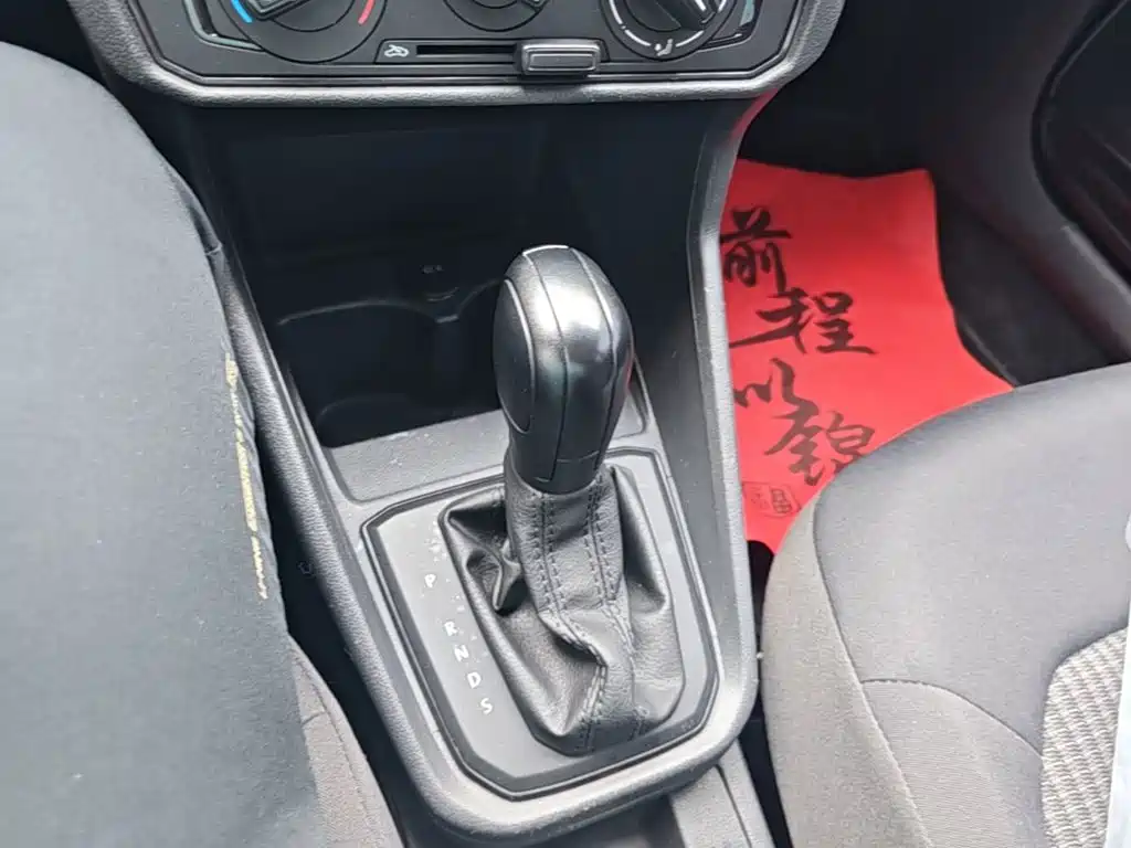 Volkswagen Santana — миниатюра 14