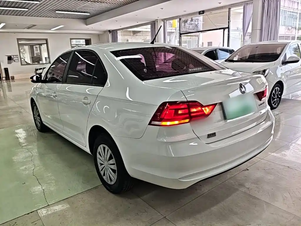 Volkswagen Santana — миниатюра 5