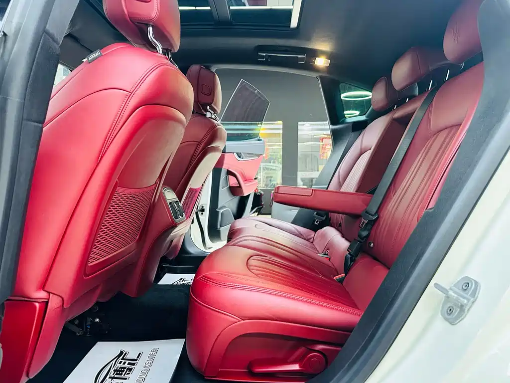 Maserati Levante — миниатюра 10