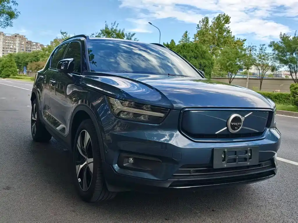 Volvo XC40 NEV — миниатюра 2
