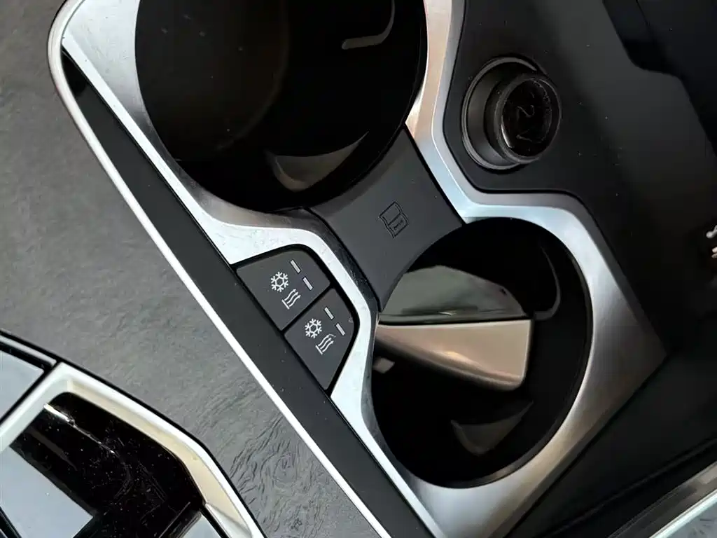 BMW X7 — миниатюра 17